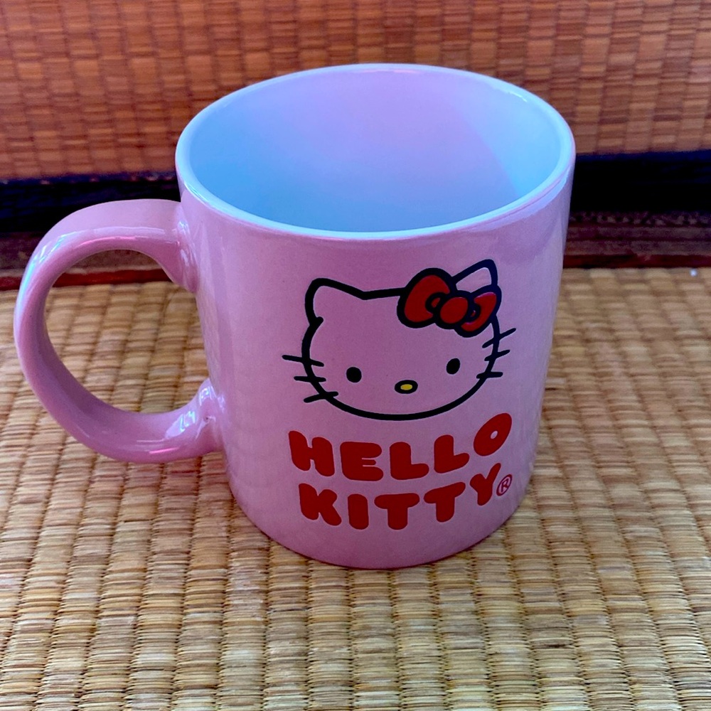 👋 RESERVED 🆕SANRIO: Oversized Pink 2 sided Hello Kitty Mug- NWT
